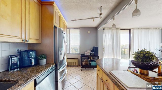 200 Winston Drive 418, Cliffside Park, NJ 07010