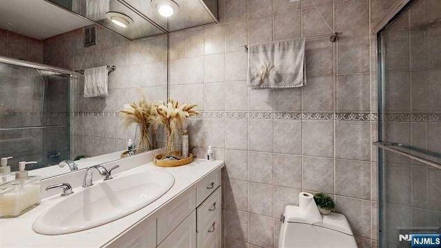 200 Winston Drive 418, Cliffside Park, NJ 07010