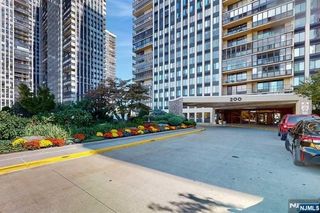 200 Winston Drive 418, Cliffside Park, NJ 07010