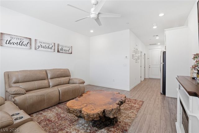 9876 Abel Cliff Street, Las Vegas, NV 89143