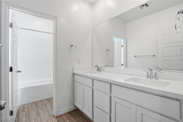 9876 Abel Cliff Street, Las Vegas, NV 89143