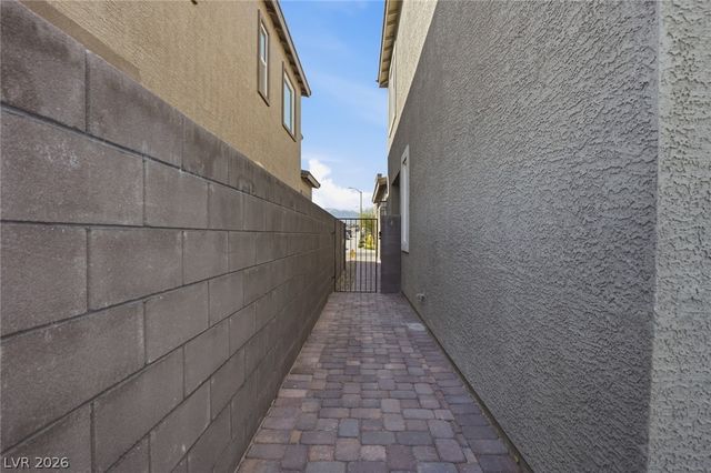 9876 Abel Cliff Street, Las Vegas, NV 89143