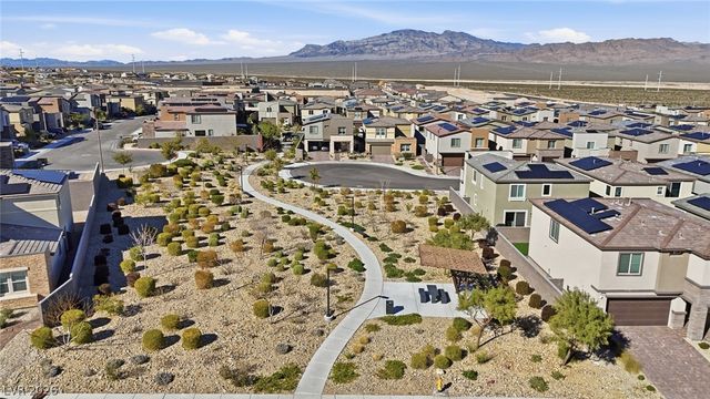 9876 Abel Cliff Street, Las Vegas, NV 89143