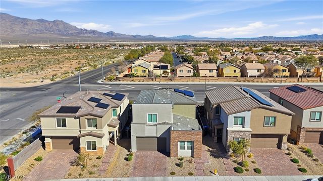 9876 Abel Cliff Street, Las Vegas, NV 89143