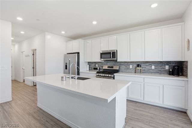 9876 Abel Cliff Street, Las Vegas, NV 89143