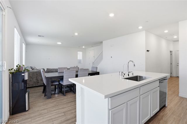 9876 Abel Cliff Street, Las Vegas, NV 89143