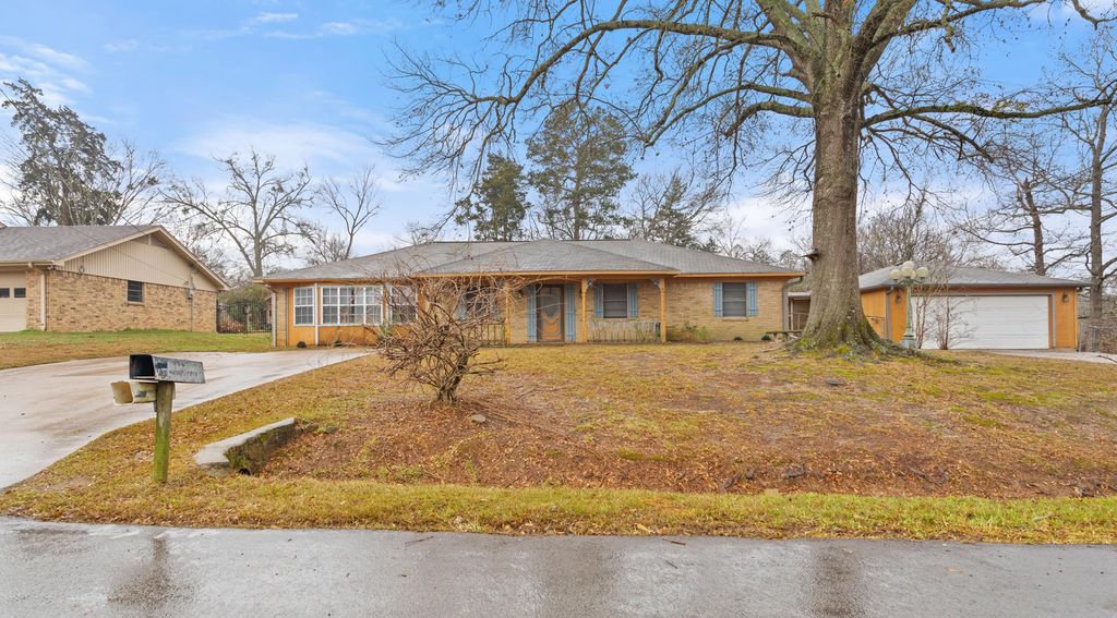 10130 BROOKWOOD, Tyler, TX 75707