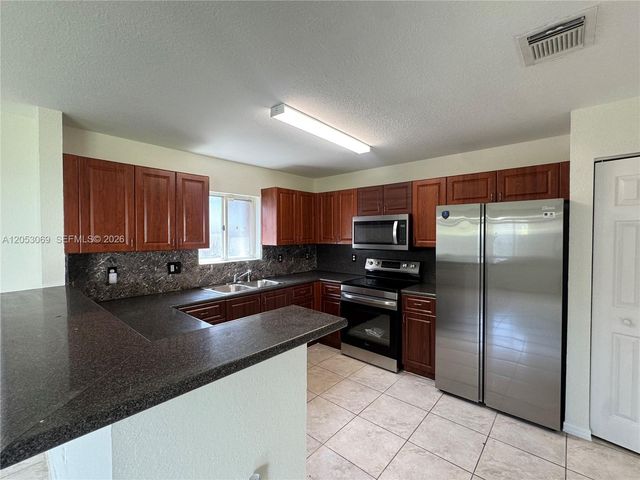 13265 SW 284th St 13265, Homestead, FL 33033