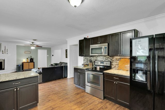 608 Timothy Drive, Fort Worth, TX 76028
