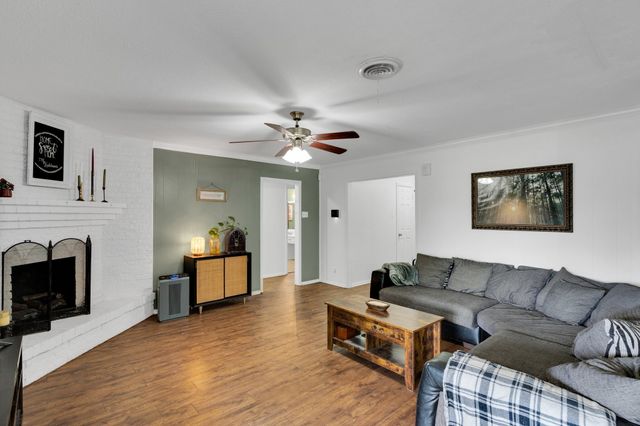 608 Timothy Drive, Fort Worth, TX 76028