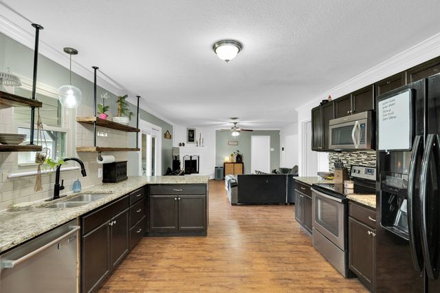 608 Timothy Drive, Fort Worth, TX 76028