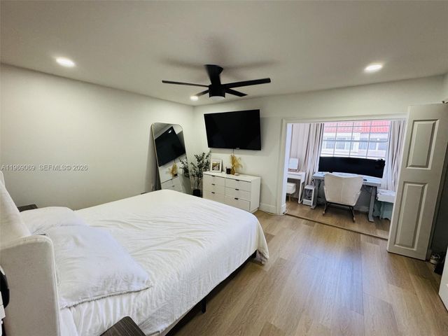 12853 SW 64th Ln, Miami, FL 33183