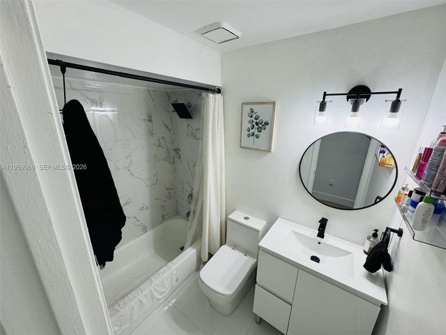 12853 SW 64th Ln, Miami, FL 33183