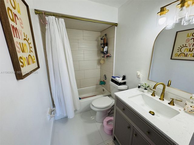 12853 SW 64th Ln, Miami, FL 33183