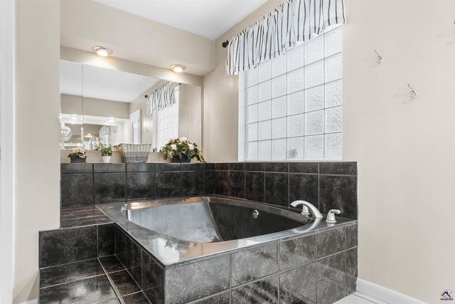 1405 Cambridge Road, Perry, GA 31069