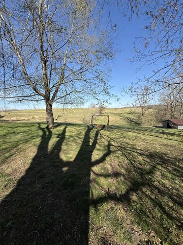 231 Austin Rd, Lafayette, TN 37083