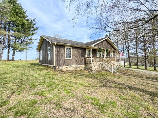 231 Austin Rd, Lafayette, TN 37083