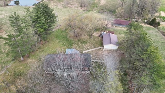 231 Austin Rd, Lafayette, TN 37083