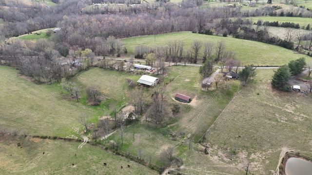 231 Austin Rd, Lafayette, TN 37083