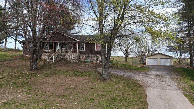 231 Austin Rd, Lafayette, TN 37083