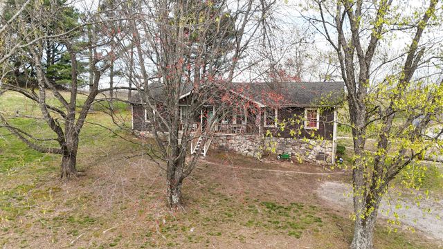 231 Austin Rd, Lafayette, TN 37083