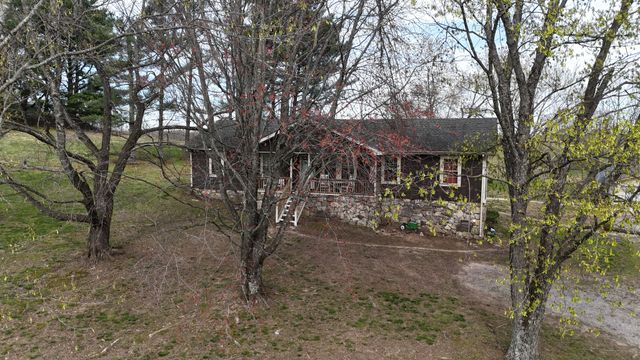 231 Austin Rd, Lafayette, TN 37083