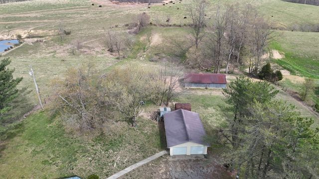 231 Austin Rd, Lafayette, TN 37083