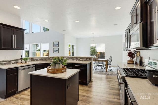 5103 N Zamora Way, Meridian, ID 83646