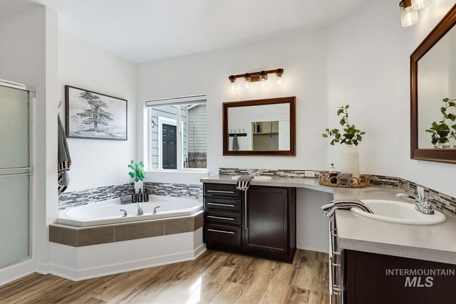 5103 N Zamora Way, Meridian, ID 83646
