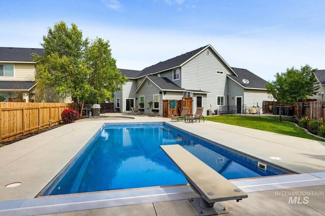 5103 N Zamora Way, Meridian, ID 83646