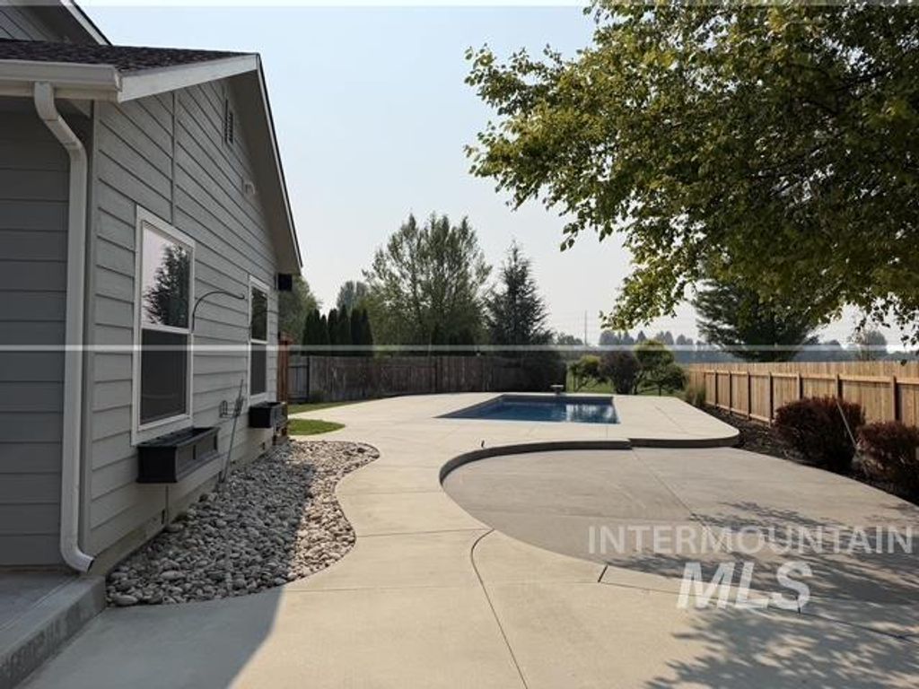 5103 N Zamora Way, Meridian, ID 83646 photo 4