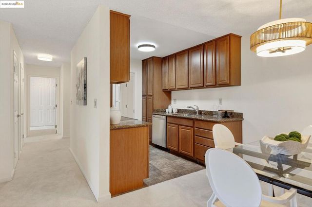 1311 Webster St E316, Alameda, CA 94501