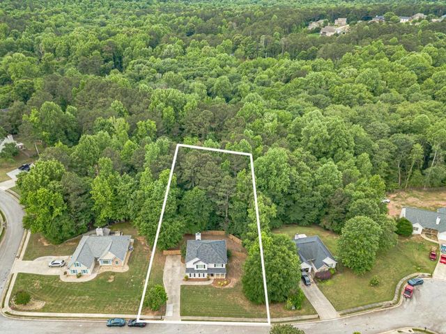 804 Pebble Place, Loganville, GA 30052