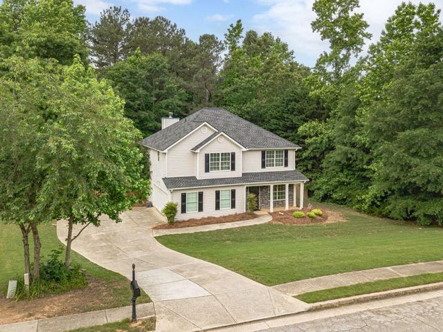 804 Pebble Place, Loganville, GA 30052