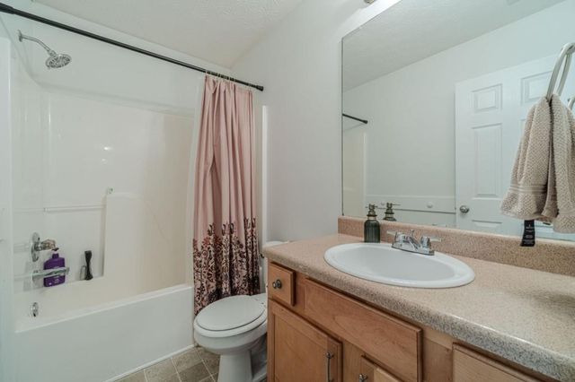 804 Pebble Place, Loganville, GA 30052