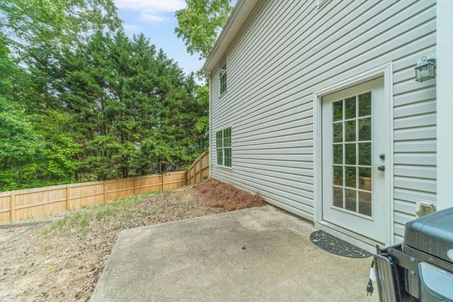 804 Pebble Place, Loganville, GA 30052