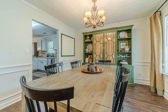 804 Pebble Place, Loganville, GA 30052