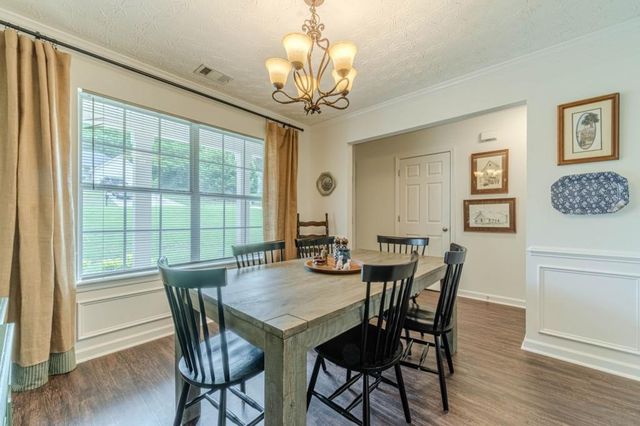 804 Pebble Place, Loganville, GA 30052