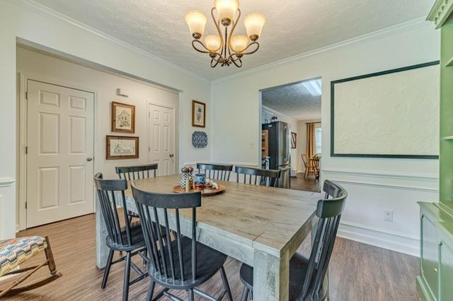 804 Pebble Place, Loganville, GA 30052