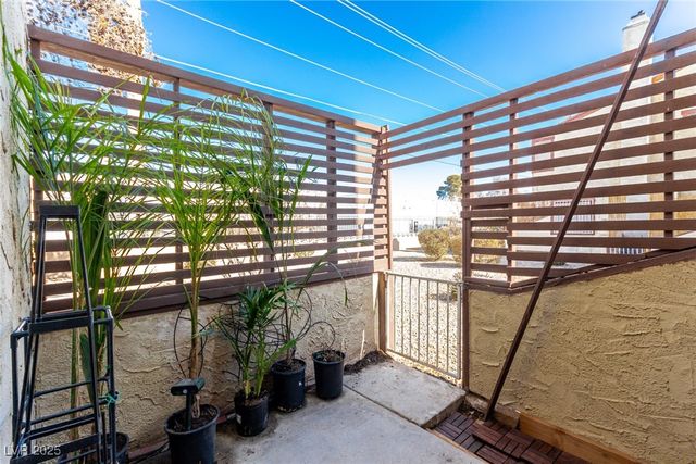 5015 Spencer Street C, Las Vegas, NV 89119