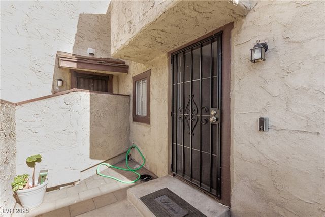 5015 Spencer Street C, Las Vegas, NV 89119