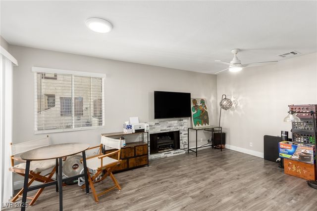 5015 Spencer Street C, Las Vegas, NV 89119