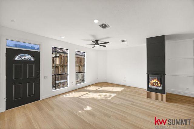 2410 Calumet Street B, Houston, TX 77004