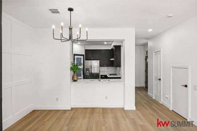 2410 Calumet Street B, Houston, TX 77004