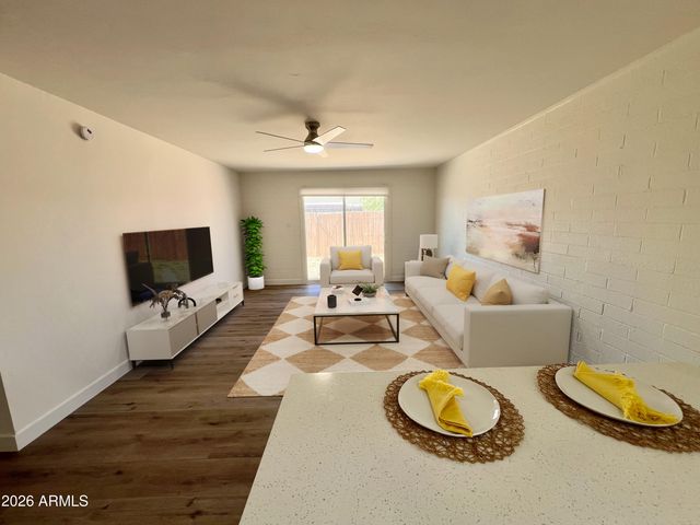 3818 W RUTH Avenue, Phoenix, AZ 85051