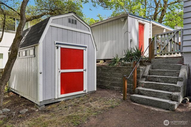 6745 18th Avenue SW, Seattle, WA 98106