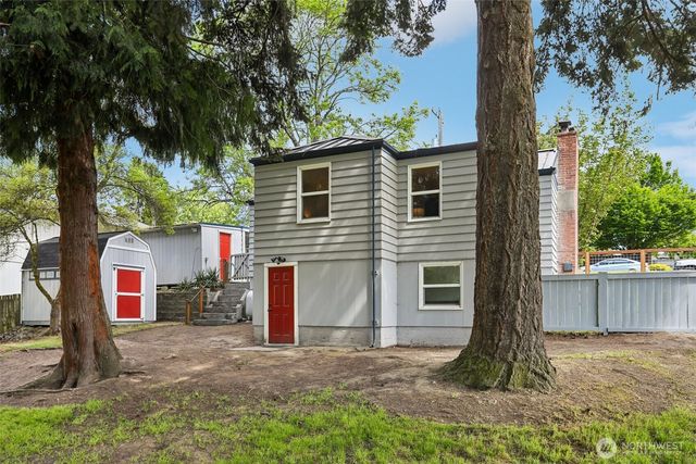 6745 18th Avenue SW, Seattle, WA 98106