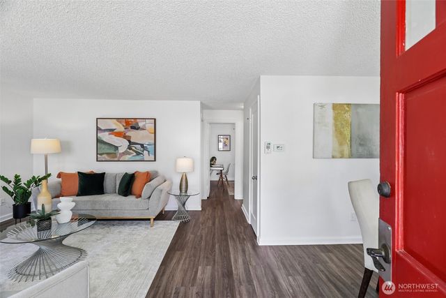 6745 18th Avenue SW, Seattle, WA 98106