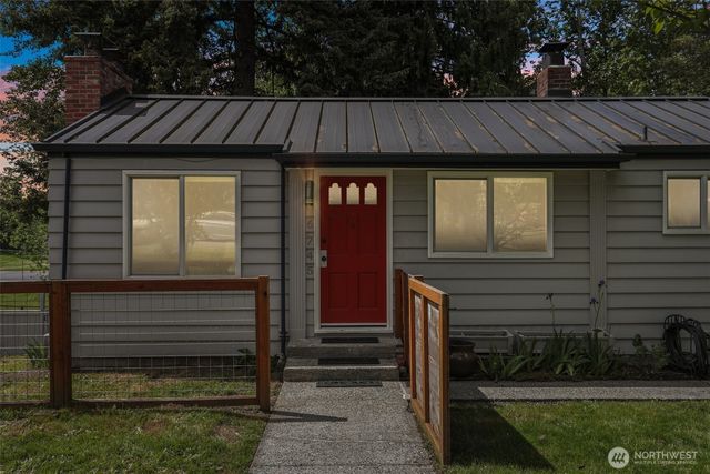 6745 18th Avenue SW, Seattle, WA 98106