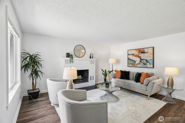 6745 18th Avenue SW, Seattle, WA 98106